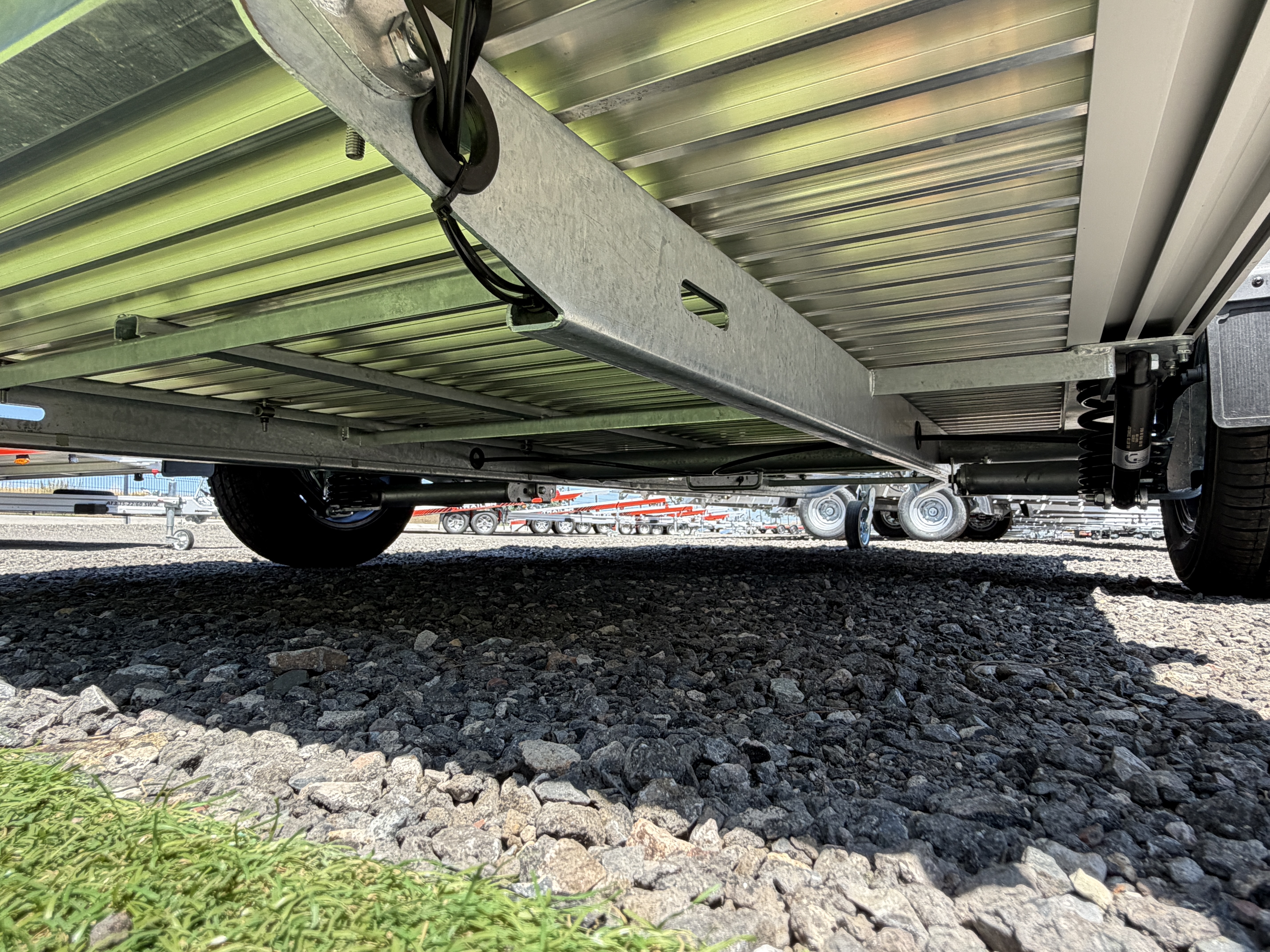 Detail podvozku DEBON CARGO XL PULLMAN 2